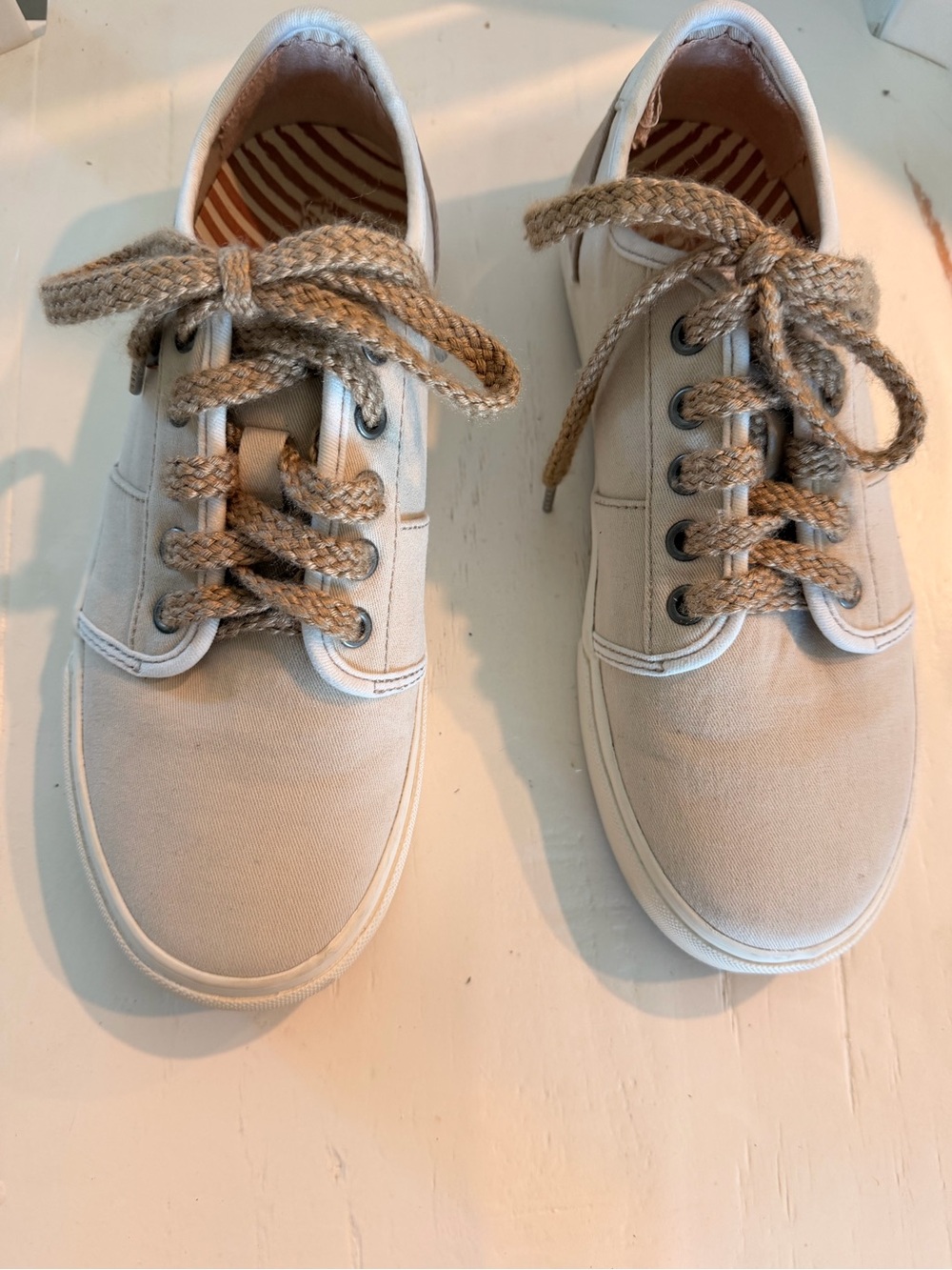 Taos Canvas Super Soul Sneakers in Light Beige with Rope Laces